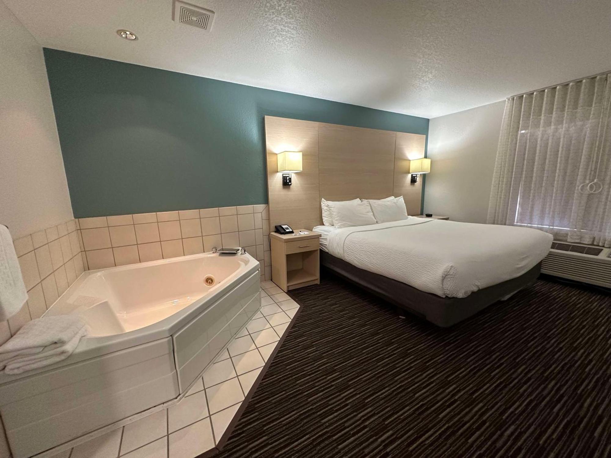 Best Western Watertown Exteriér fotografie