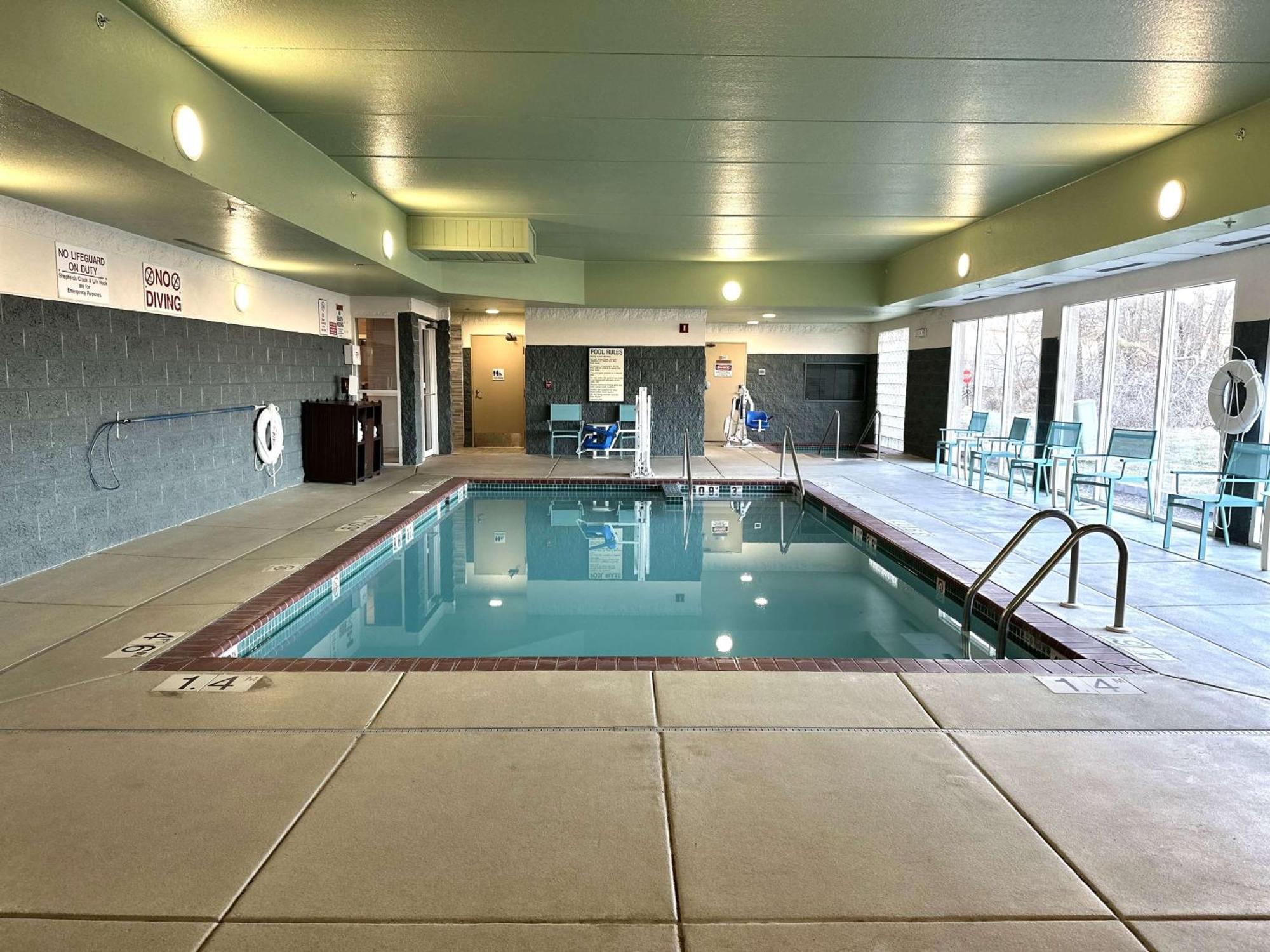 Best Western Watertown Exteriér fotografie
